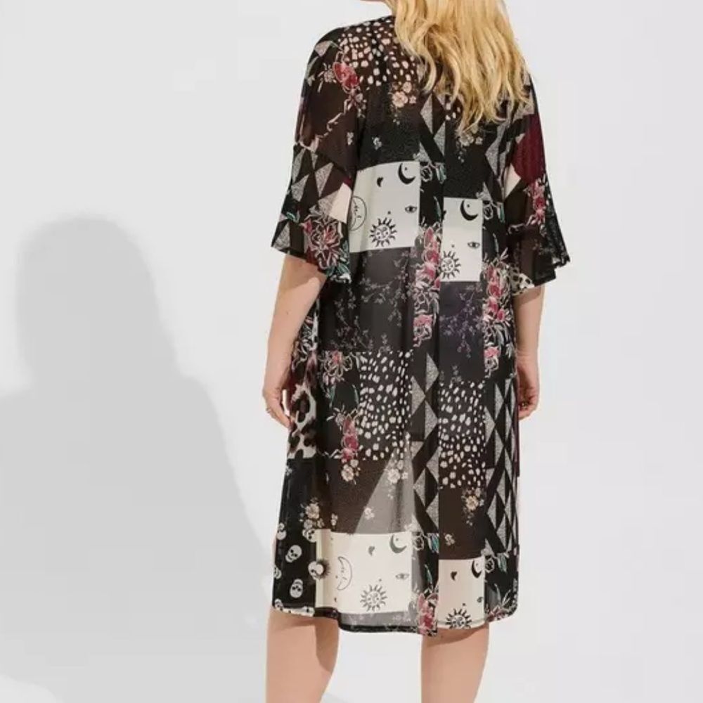 Torrid Mixed Print Floral Animal Print Moon Sheer Kimono Top - Picture 3 of 7